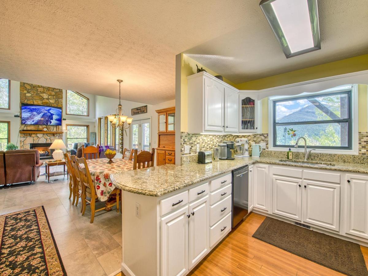 Bonnie View 21 - Amazing Smoky Mountain Retreat With Beautiful Scenic Views! Home Maggie Valley Eksteriør bilde
